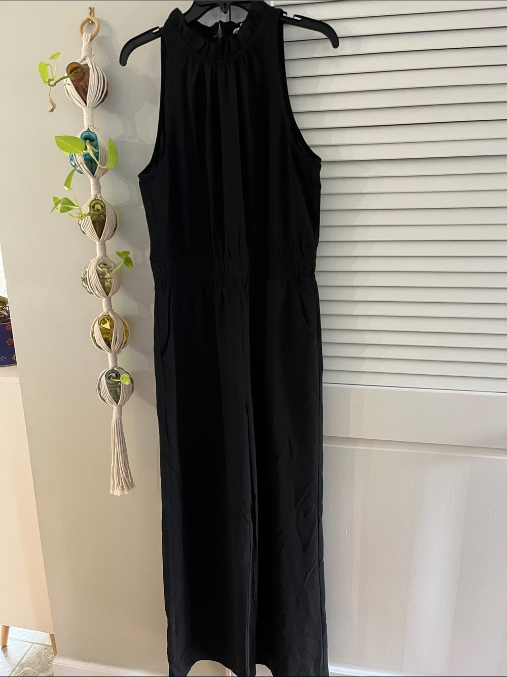 ee:some Black Sleeveless jumpsuit